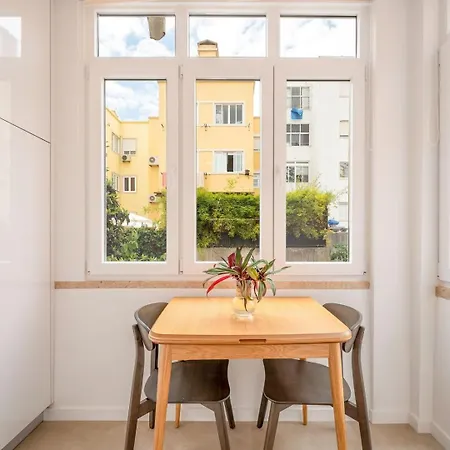Apartment Guestready - Bright Escape Near Santa Apolonia *