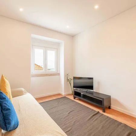 Guestready - Bright Escape Near Santa Apolonia דירה *