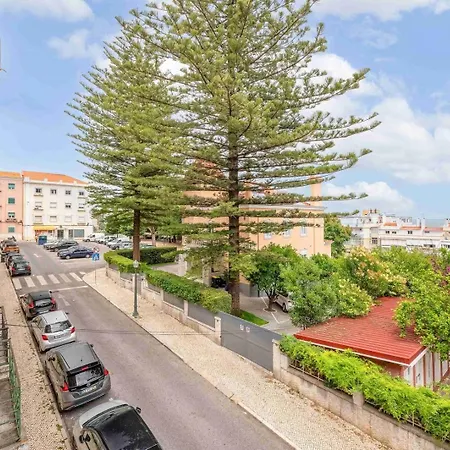 Guestready - Bright Escape Near Santa Apolonia Lägenhet