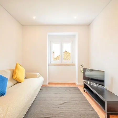 Guestready - Bright Escape Near Santa Apolonia * Lisboa
