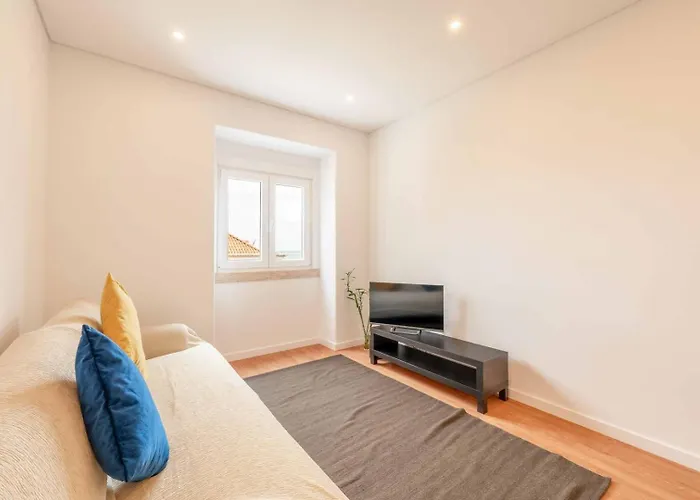 Guestready - Bright Escape Near Santa Apolonia 公寓 *